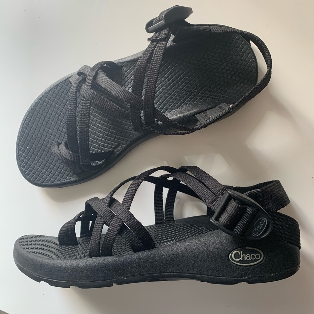 Women’s Chaco Classic Sandals size 6